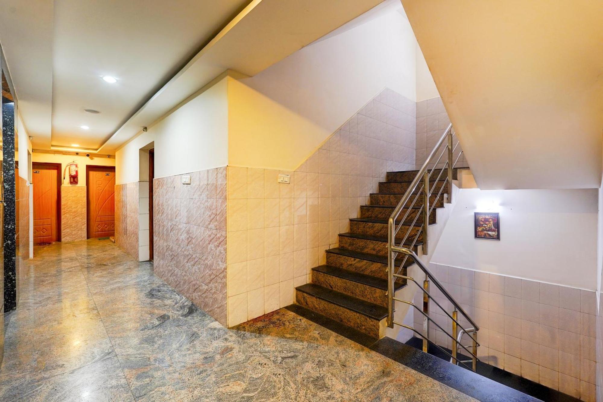Hotel Townhouse Balaji Dental College Pallikarani Formerly Orchid Sankrish *